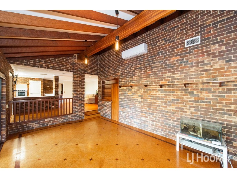 22 Crest Court, Thornlie WA 6108