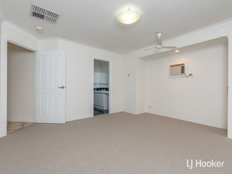 52 Regal Drive, Thornlie WA 6108