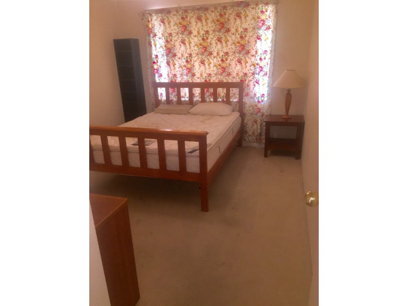 8 Iona Place, Cannington WA 6107