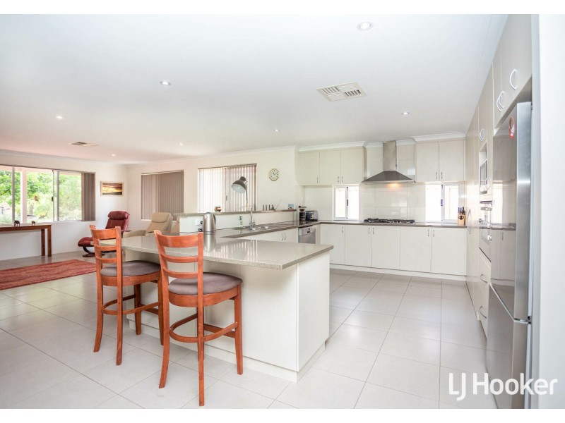 9 Jeremiah Way, Canning Vale WA 6155