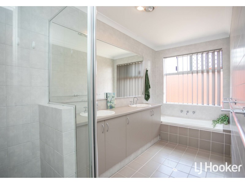 9 Jeremiah Way, Canning Vale WA 6155