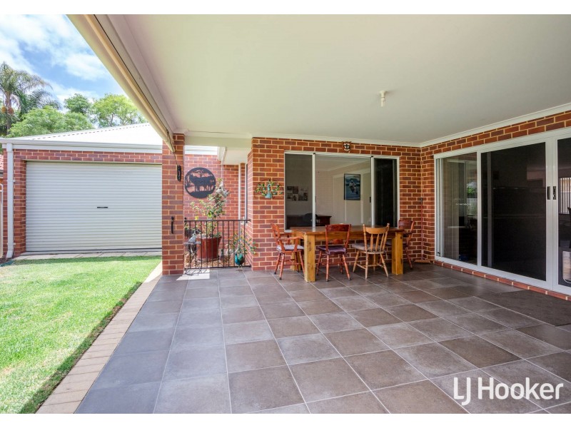 9 Jeremiah Way, Canning Vale WA 6155