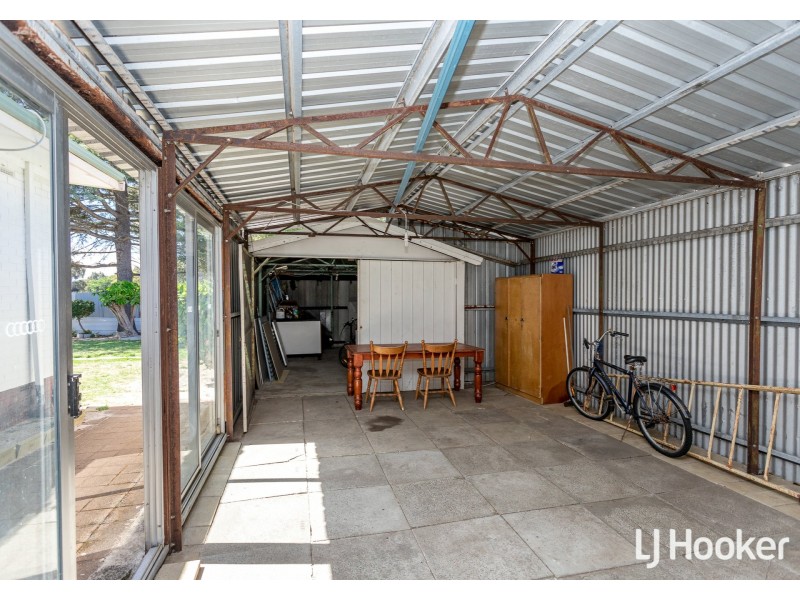 38 Edinbridge Road, Kenwick WA 6107