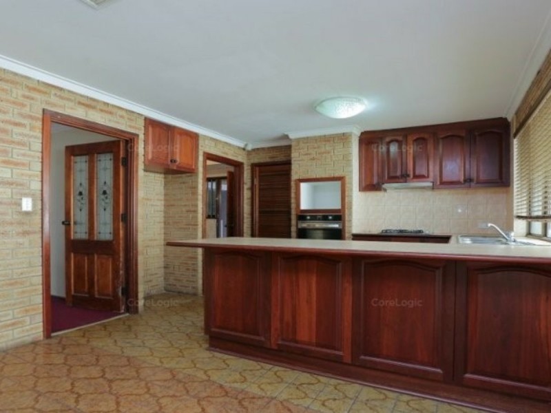 24B Spring Road, Thornlie WA 6108