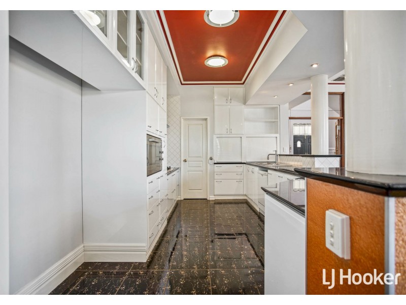 66 Edgecumbe Street, Como WA 6152