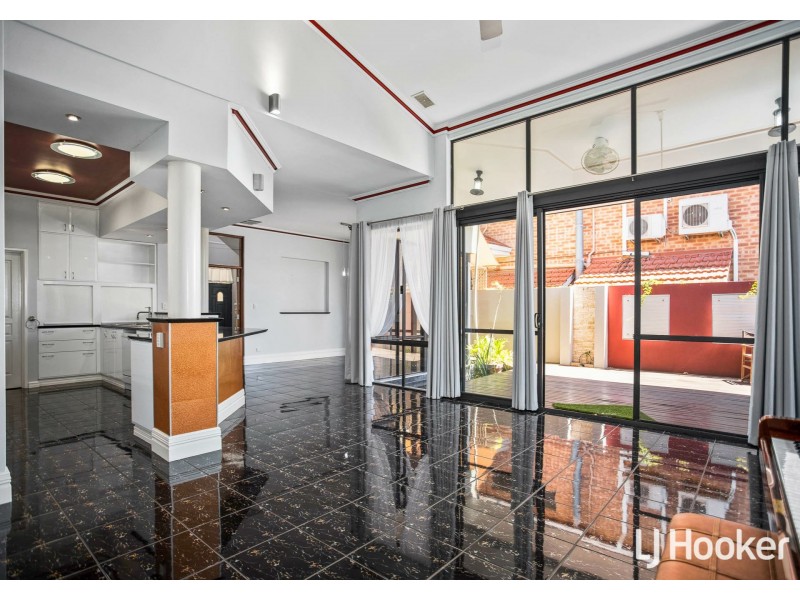 66 Edgecumbe Street, Como WA 6152