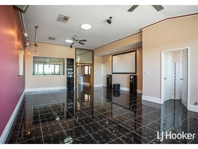 66 Edgecumbe Street, Como WA 6152