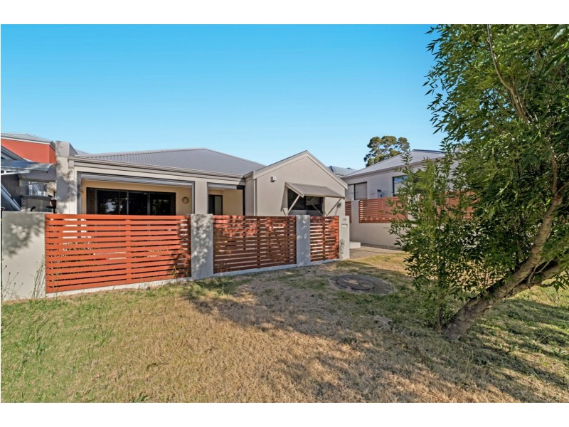 28/11 Serls Street, Armadale WA 6112