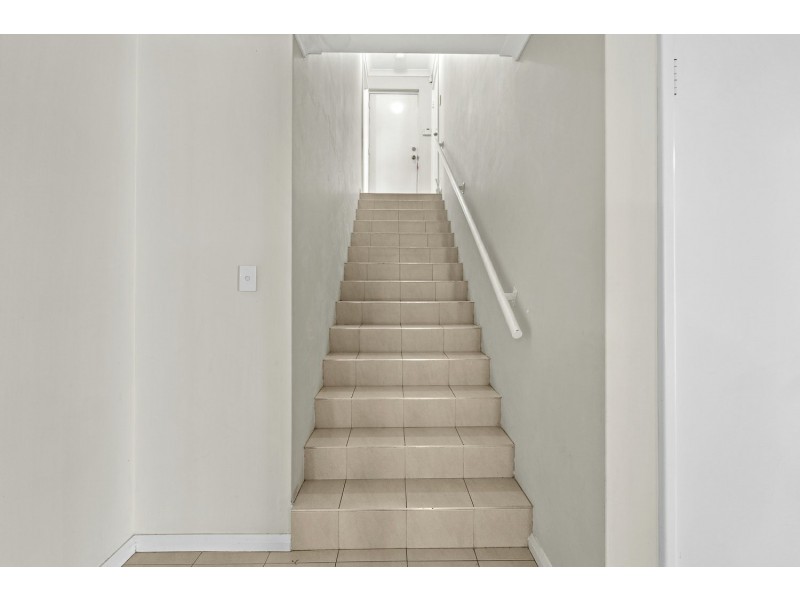 28/11 Serls Street, Armadale WA 6112