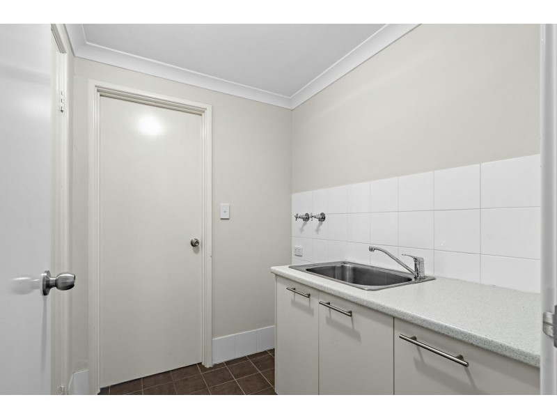 28/11 Serls Street, Armadale WA 6112