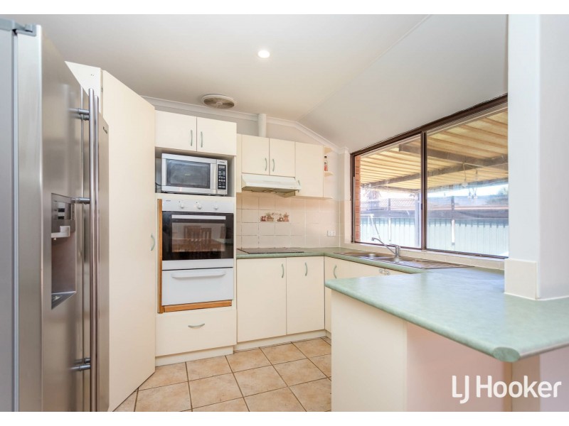193 Berehaven Avenue, Thornlie WA 6108