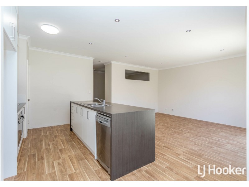 11 Cattach Way, Byford WA 6122