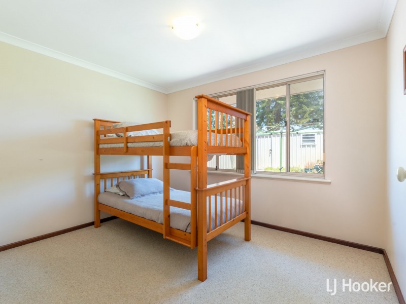 12 Tarragon Place, Thornlie WA 6108