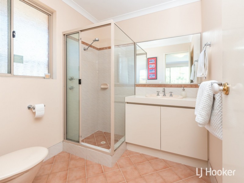 12 Tarragon Place, Thornlie WA 6108