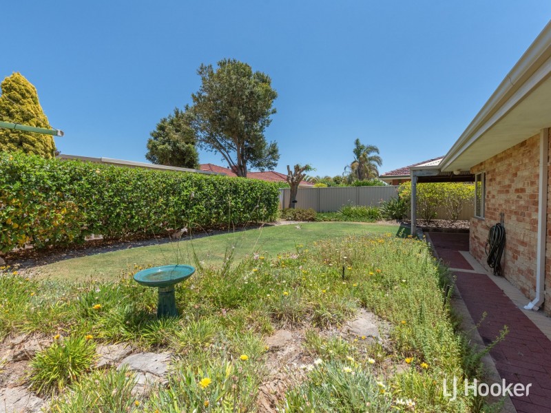 12 Tarragon Place, Thornlie WA 6108
