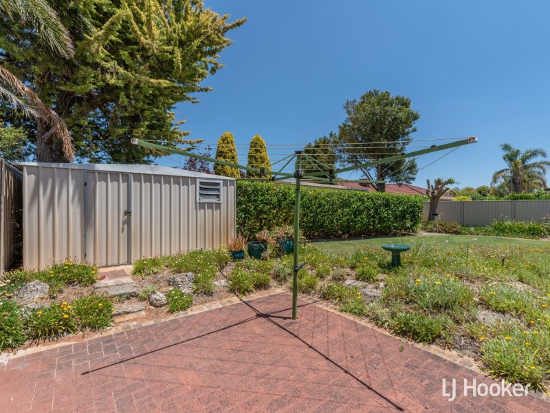 12 Tarragon Place, Thornlie WA 6108