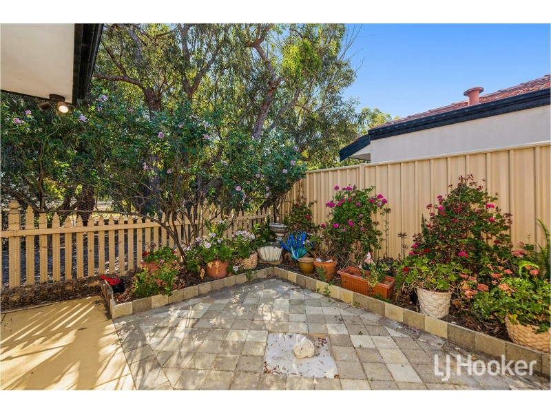 2 Bridal Crescent, Kenwick WA 6107