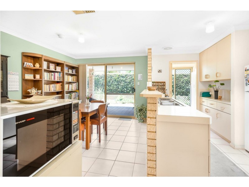 20B Lester Drive, Thornlie WA 6108