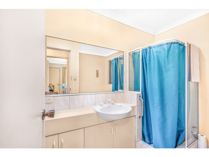 20B Lester Drive, Thornlie WA 6108