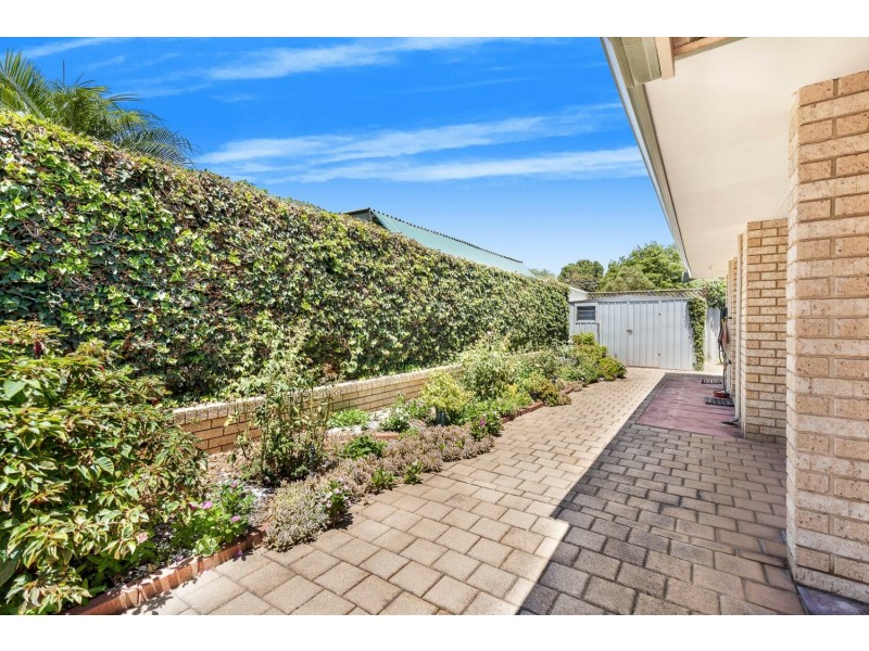 20B Lester Drive, Thornlie WA 6108