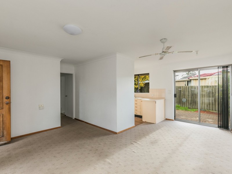 15A Willow Way, Maddington WA 6109