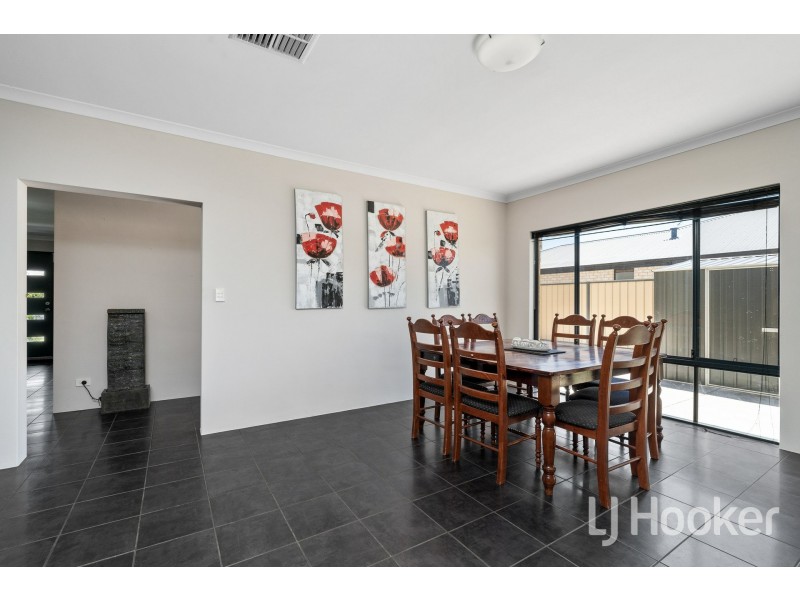 6 Starlight Pass, Seville Grove WA 6112