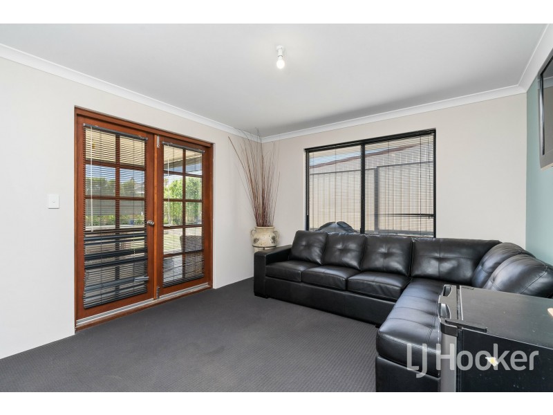 6 Starlight Pass, Seville Grove WA 6112