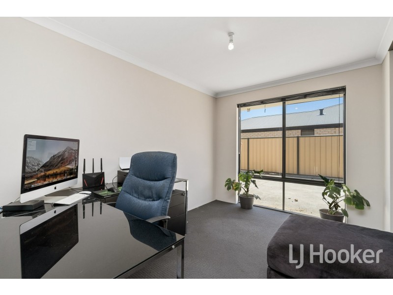 6 Starlight Pass, Seville Grove WA 6112