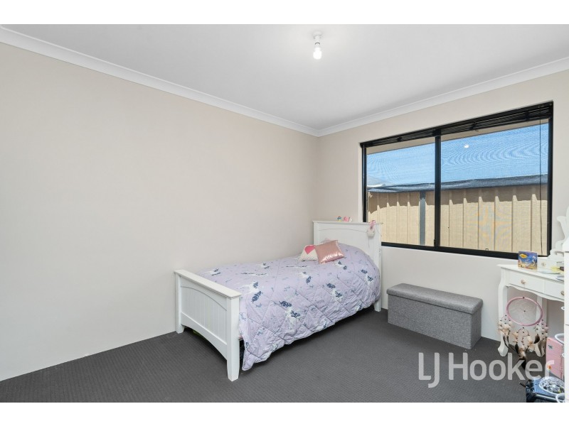 6 Starlight Pass, Seville Grove WA 6112