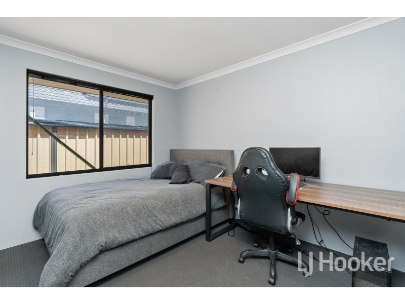 6 Starlight Pass, Seville Grove WA 6112