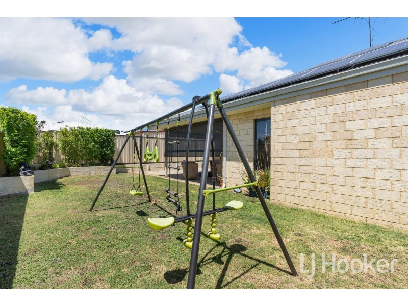 6 Starlight Pass, Seville Grove WA 6112