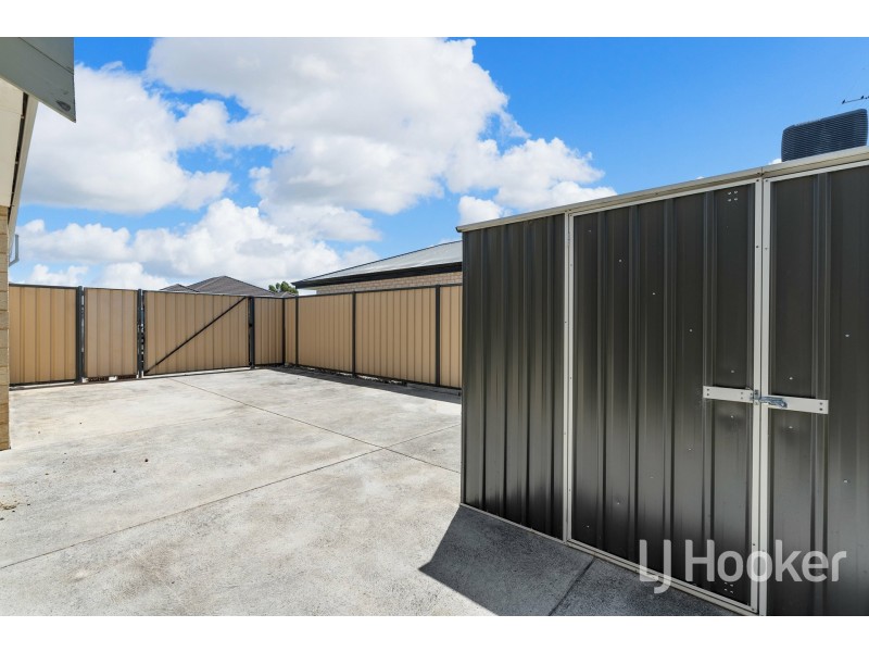 6 Starlight Pass, Seville Grove WA 6112