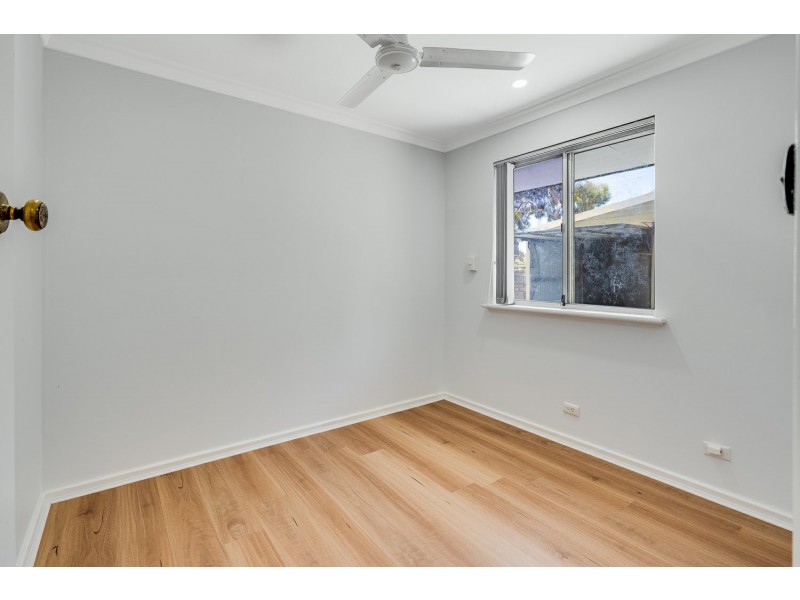 12 Tullamore Avenue, Thornlie WA 6108