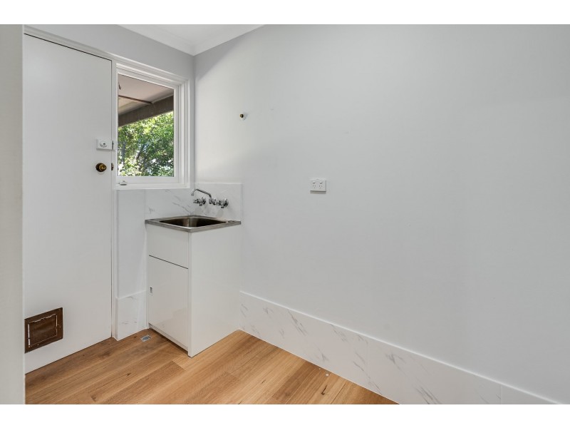 12 Tullamore Avenue, Thornlie WA 6108