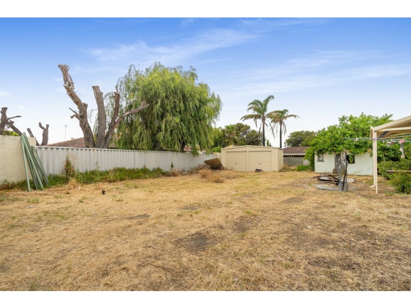 32 Mercedes Avenue, Falcon WA 6210