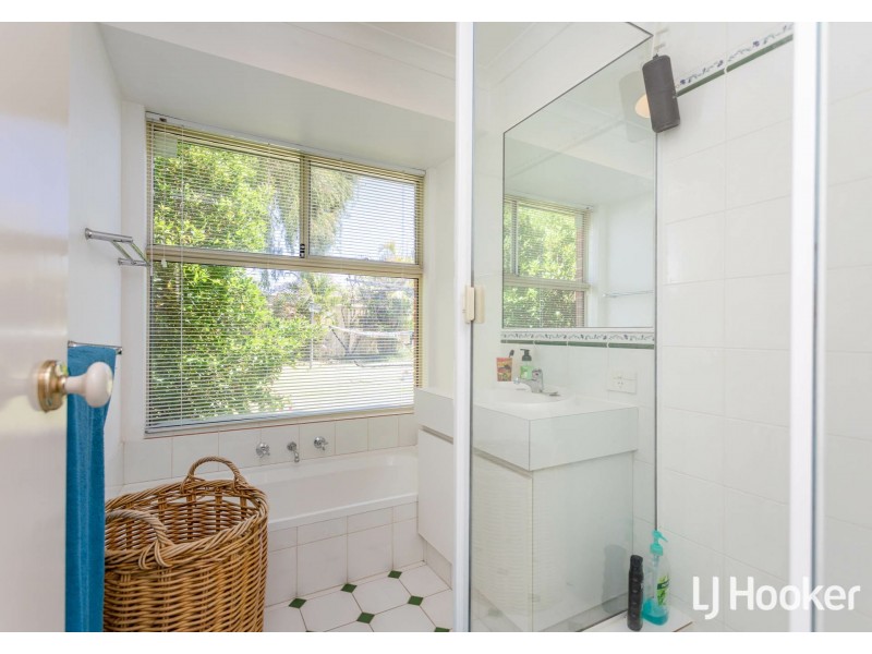 2 Hakea Court, Thornlie WA 6108