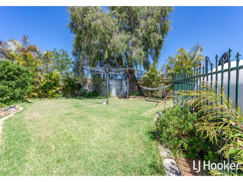 2 Hakea Court, Thornlie WA 6108