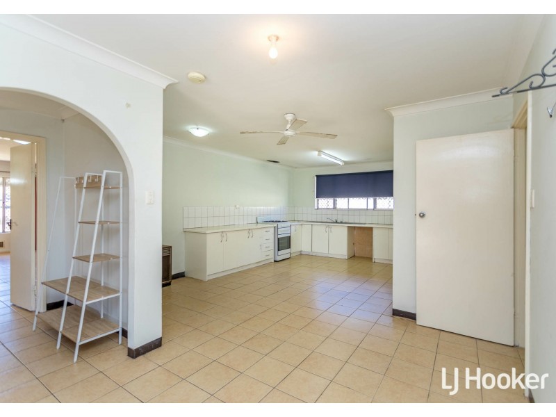 285 Railway Avenue, Armadale WA 6112