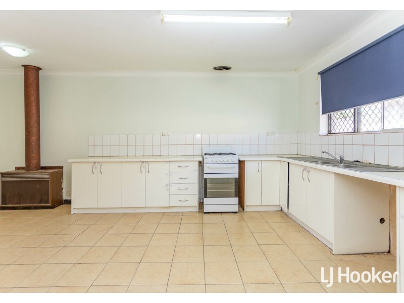 285 Railway Avenue, Armadale WA 6112