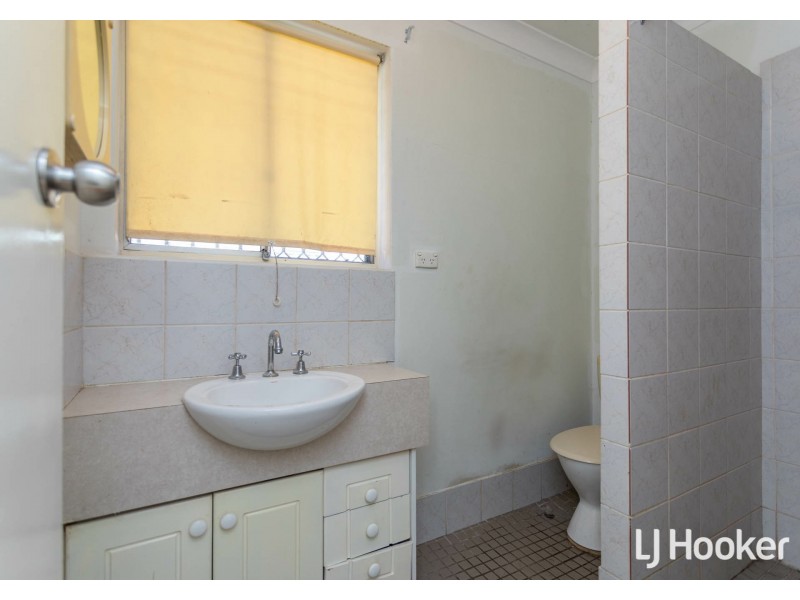 285 Railway Avenue, Armadale WA 6112