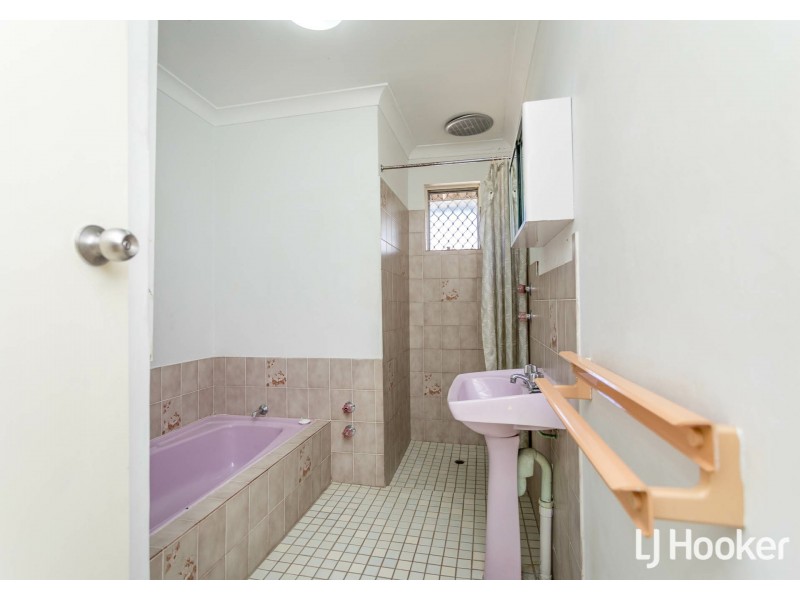 285 Railway Avenue, Armadale WA 6112