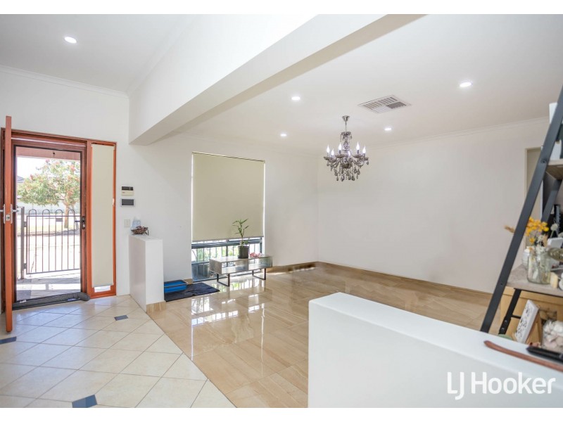 8 Bressingham Street, Canning Vale WA 6155
