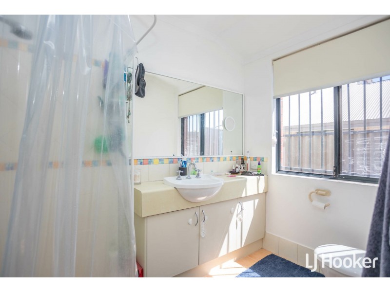 8 Bressingham Street, Canning Vale WA 6155