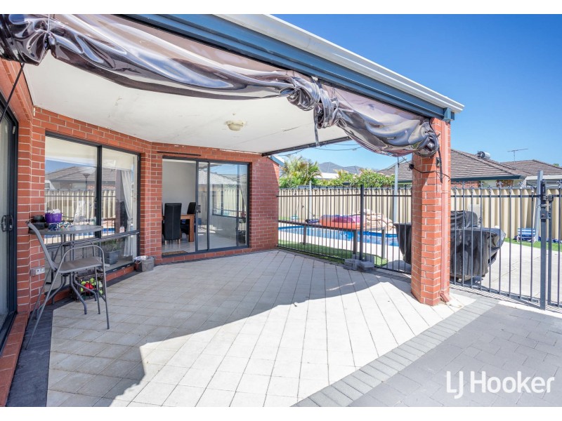 8 Bressingham Street, Canning Vale WA 6155
