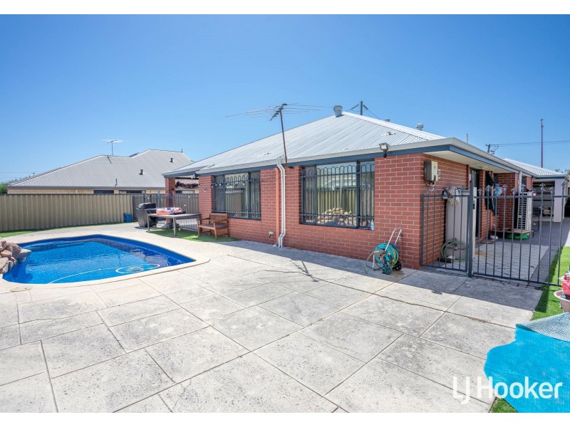 8 Bressingham Street, Canning Vale WA 6155