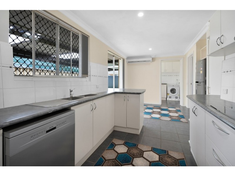 22 Sandon Road, Thornlie WA 6108