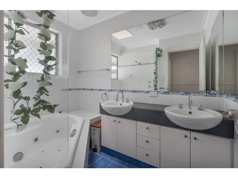 22 Sandon Road, Thornlie WA 6108