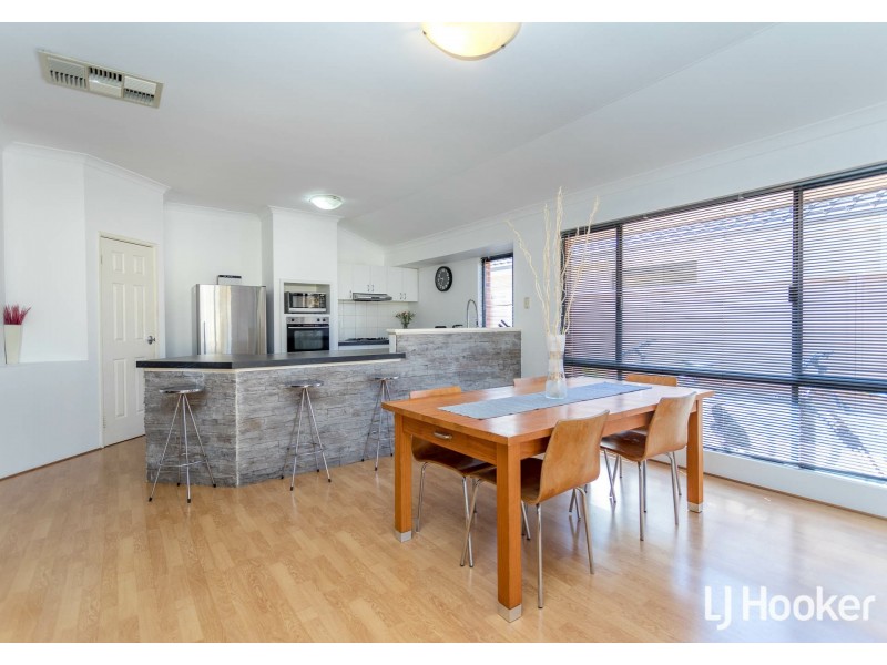 8 Cadoux Promenade, Canning Vale WA 6155