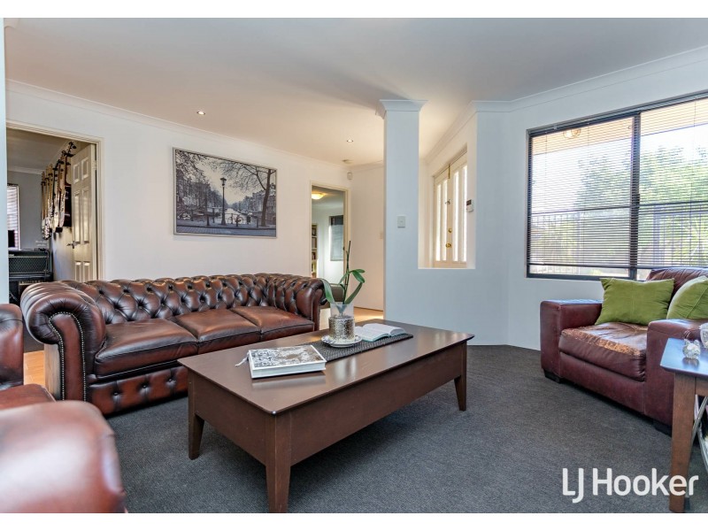 8 Cadoux Promenade, Canning Vale WA 6155