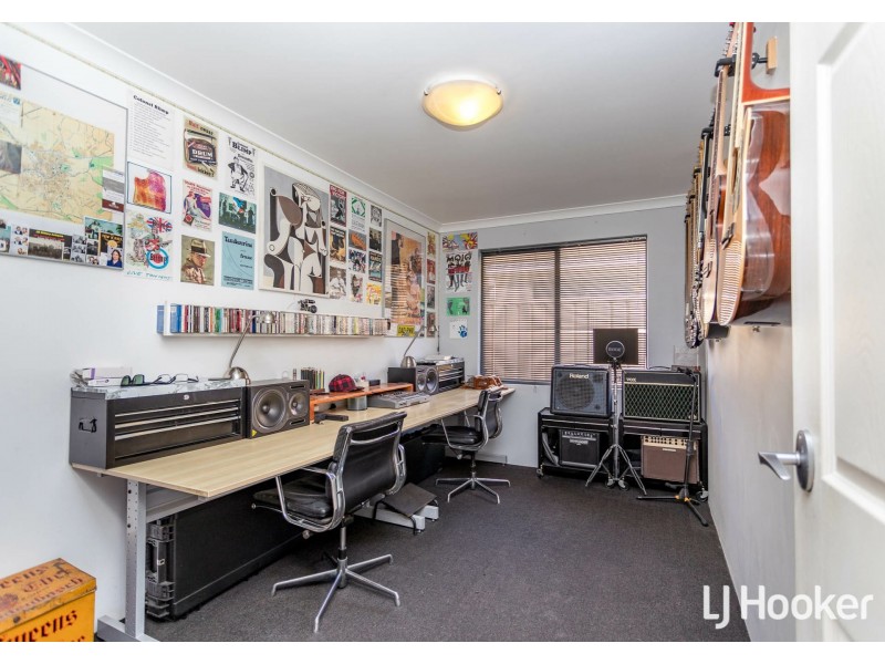 8 Cadoux Promenade, Canning Vale WA 6155